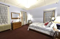 The Brandon Inn - parking
