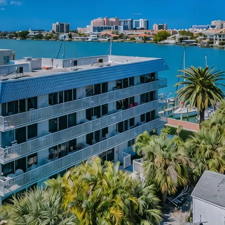 Waterside #16, Free Parking, Walk to Beaches, Pool, WiFi
