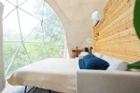 Cozy Glamping Dome on the Greenbrier River - 3-Sterne