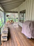 Cozy home in heart of Sunriver w/ hot tub, close to Mt Bachelor