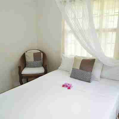 Simple Living: Live Like A Local Rooms