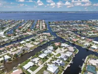 NEW!! PARADISE! MODERN-WATERFRONT-LARGE HEATED POOL-5 MIN TO FISHVILLE