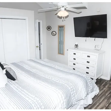 River Tubing, Hot Tub, Golfcourse, Pool, Pet Friendly, Helen, Innsbruck,