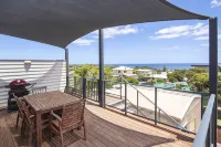 Marmaduke - an amazing beach house - Beach