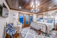 Rio Vista- Amazing Mountain & River Views Overlooking Beavers Bend! Private! - Chalets