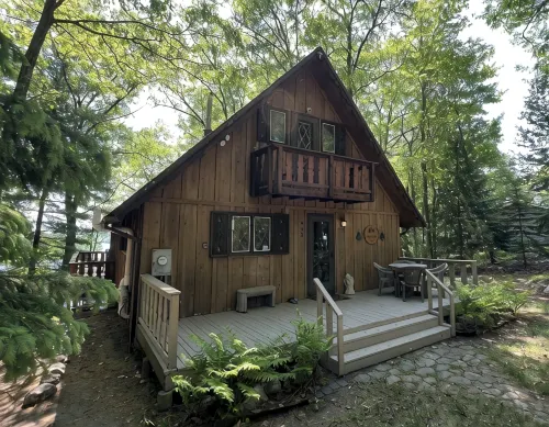 Lakefront Chalet - Badwater Lodge - Gorgeous Lake Views - 3-Star