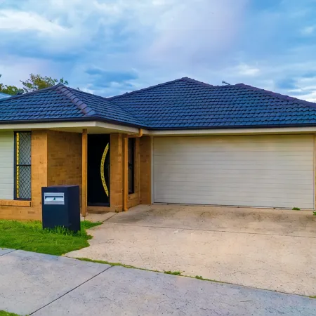 FAMILY HOLIDAY HOME