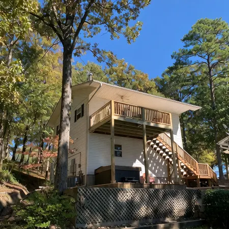 Main Channel Lake Hamilton- Private Hot Tub, Firepit, Boat Dock, No Cleaning Fee