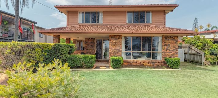 Lovely Waterfront Beach House, Pet-Friendly Hotels in Mooloolaba