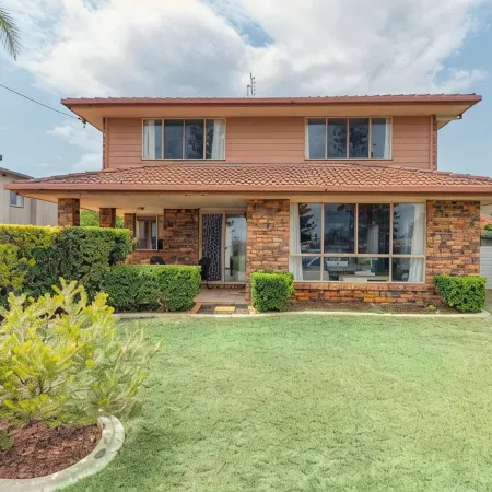 Lovely Waterfront Beach House, Pet-Friendly