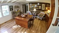 Authentic 1800s Century Kentucky Log Cabin Land Bewteen the Lakes