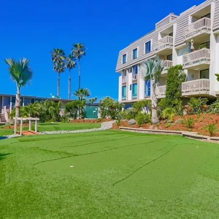 Ocean front Condo,  Ocean/Harbour view
