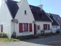 House 400m from the sea and beaches and the GR 34 Hotels in Penmarch