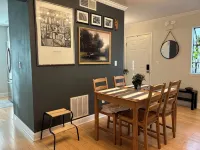 LiveWorkPlaynearTruistPark- privacy,  updated kitchen, fast Wi-Fi & YouTubeTv - 3-نجوم