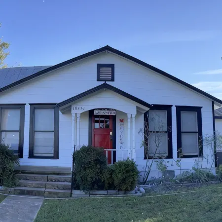 “El Castellito” on the Llano River [4 Bed House]