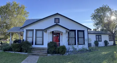 “El Castellito” on the Llano River [4 Bed House]