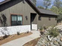 Kirk’s Kasita~ a charming 1-bedroom Kasita with WiFi, AC in beautiful Prescott! Hotels in 