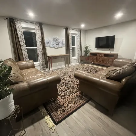 The Oak at Windrock- cozy farmhouse on 2 acres