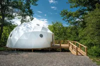 Cozy Glamping Dome on the Greenbrier River - 3-Sterne