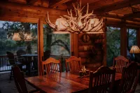 Rustic Riverfront Retreat w/ Hot Tub + River Access + Views - Homestays