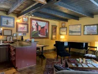 Pristine Custom Cottage, Grand Piano, Massage Studio on Site Hotels in Addison County
