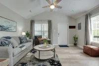 Clean and Private Updated Duplex Apartment - 3-Star