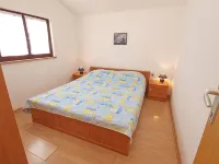 Cozy apartment in Peroj Hoteles en Peroj