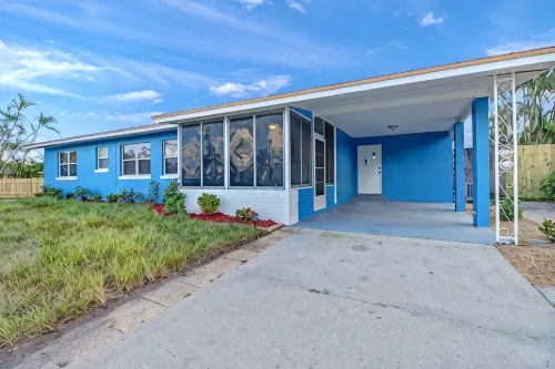 Modern Pool Home • Central Fort Myers Location - Private Pools