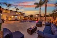 Luxury 8 Bedroom Coastal Villa with Private Pool, Spa, Salon! - Pools