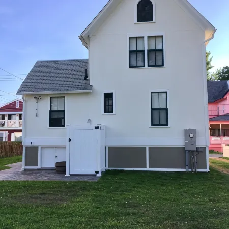 2 Mins/350 ft Walk to West Beach 4-Br Cottage in Westbrook, CT with Large Yard