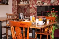 Old School B & B - breakfast