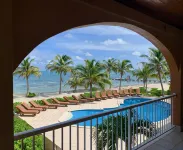 Breathtaking 2 bedroom/2 bath second-floor Oceanfront condo. - Hot Tub