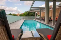 Onomo Hotel Durban - Pools
