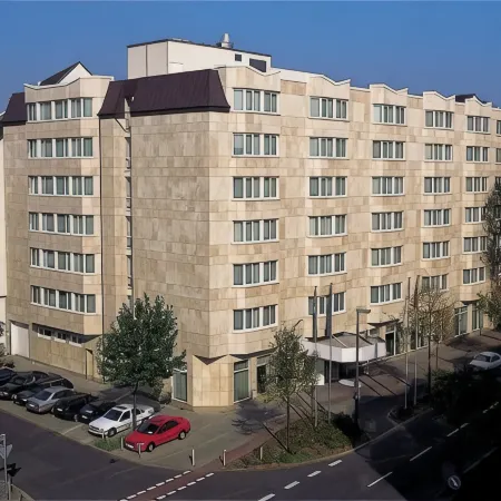 Leonardo Hotel Düsseldorf City Center Отели рядом с достопримечательностью «Хассельс»
