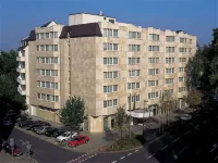 Leonardo Hotel Düsseldorf City Center - parking