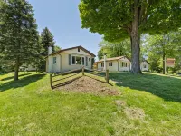Chippewa Bluffs Resort Hotels in Mecosta County