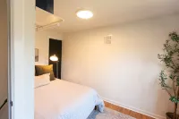 Charming 3-bedroom cottage with WiFi and AC in delightful downtown Guthrie - Wi-Fi