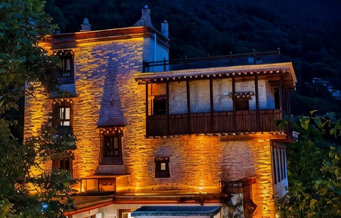 Danba Han e Manor