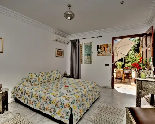 Lhostel à Casablanca Hotels near محطة قطار أوازيس