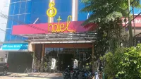 Hotel Setrasari Bandung - 2-Star