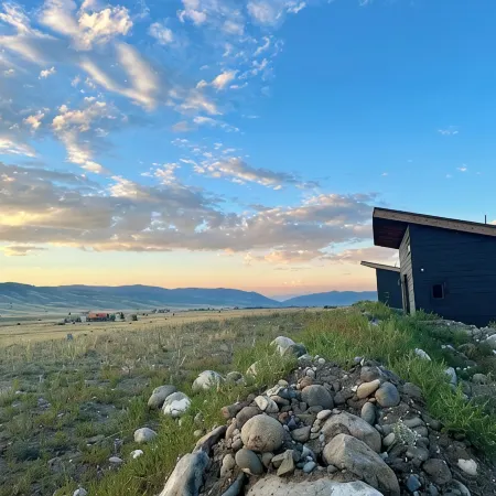 Serene cabin 3 with AC in charming Paradise valley with stunning views