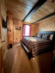 Charming 3-bedroom cabin in Madison, NH with private access to lake. - Wifi