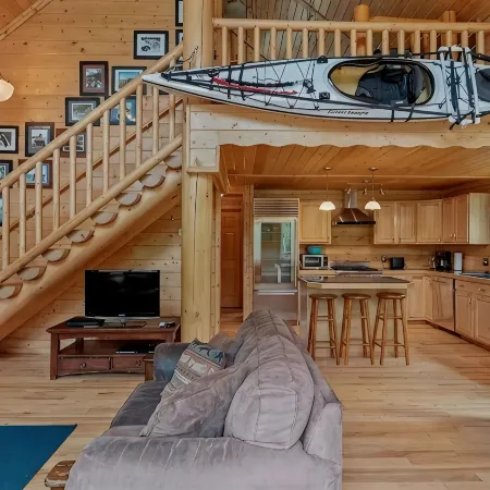 Silver Salmon Lodge