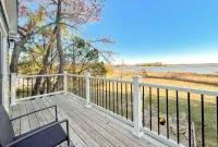 Charming waterfront studio with amazing view, and WiFi in tranquil Piney Point - 4-Star