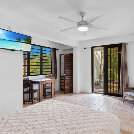 Ocean View, Mountain TOP Villa Near Steps Beach