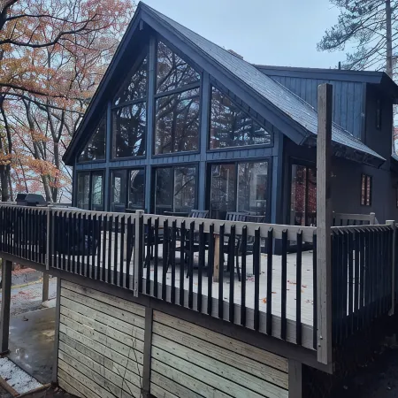 Modern Chalet Near Mt. Sunapee & Lake Massasecum