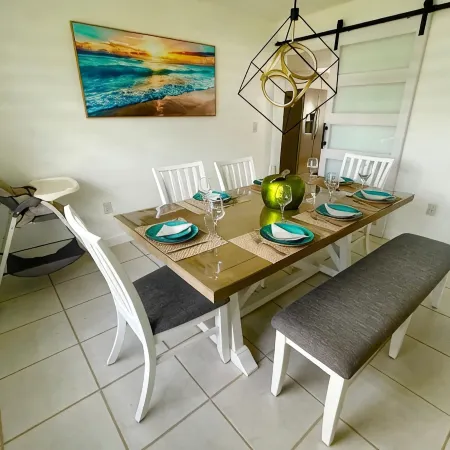 Heated Pool and  Spa Family Retreat-Near Anna Maria Island and Bradenton Beach.
