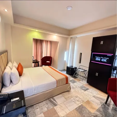 Monsoon Inn
