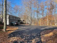 3 Minutes to Boyne Mountain • Hot Tub • Fire Pit - 2-Star