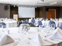 諾富特新普利茅茨塔拉納基酒店 - 早餐